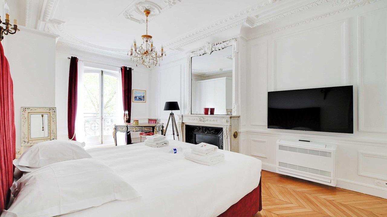 Photo of Bedroom in Chaillot