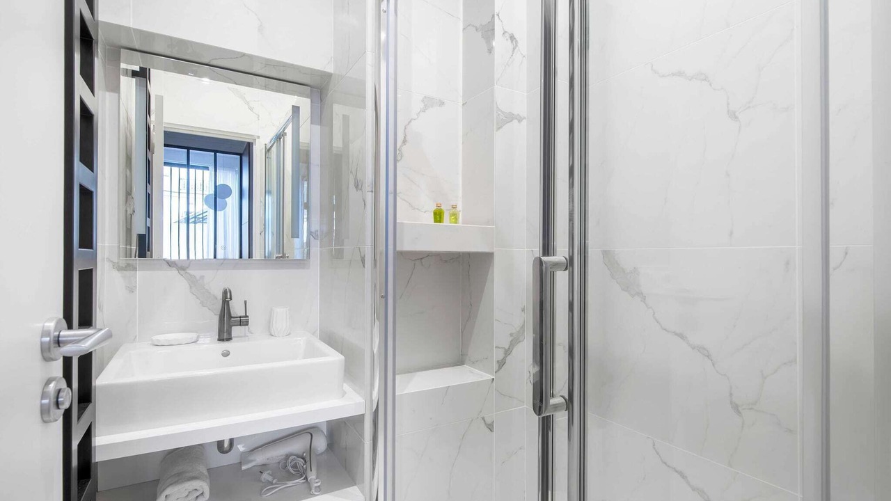 Photo of Bathroom in Arsenal