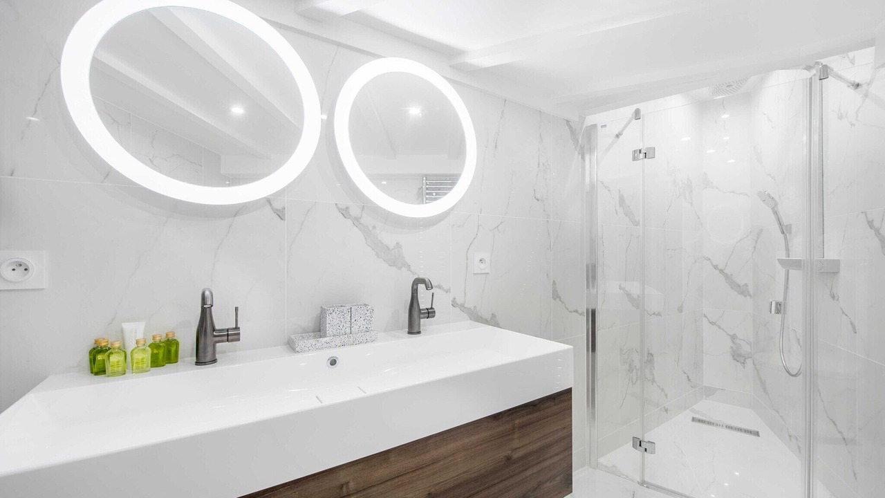 Photo of Bathroom in Arsenal