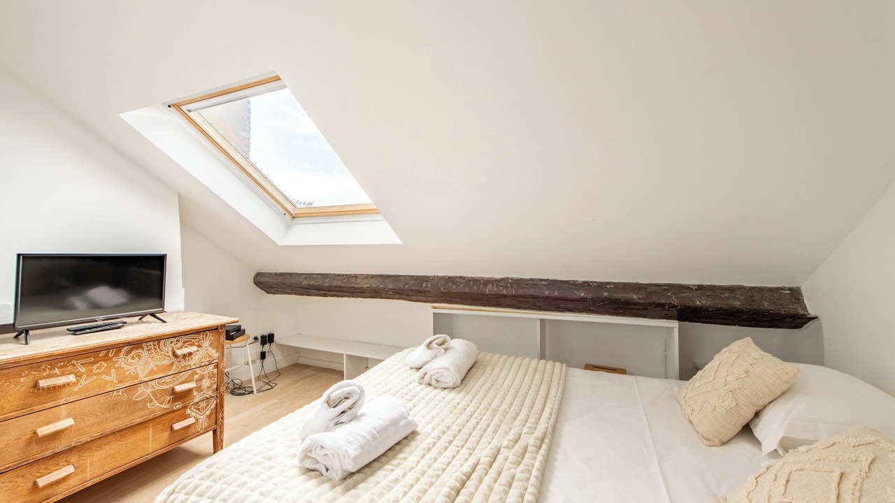 Photo of Bedroom in Sorbonne