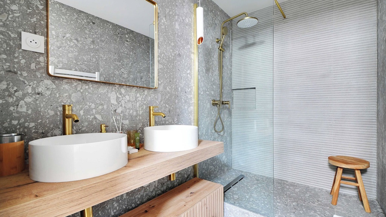 Photo of Bathroom in Saint-Ouen