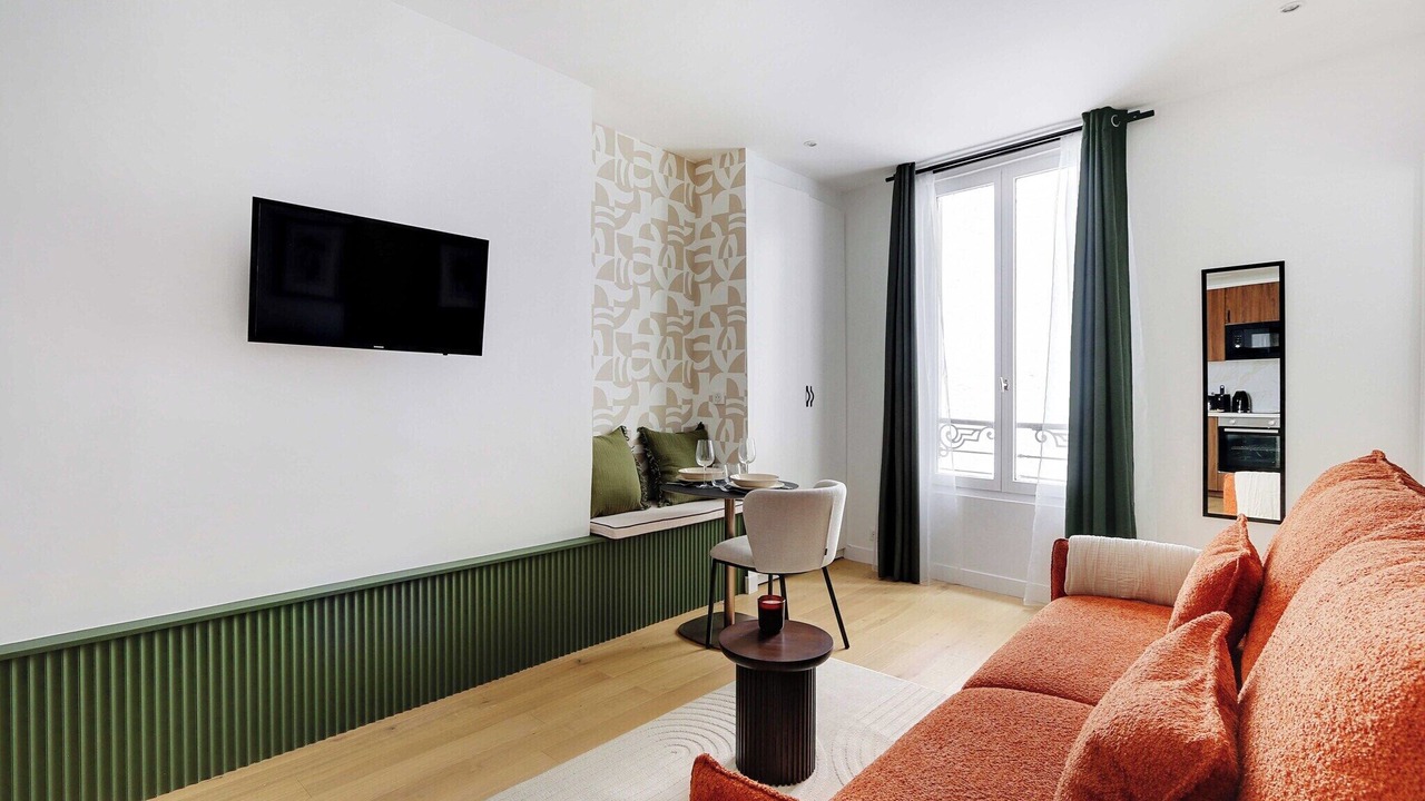 Photo of Livingroom in Clignancourt