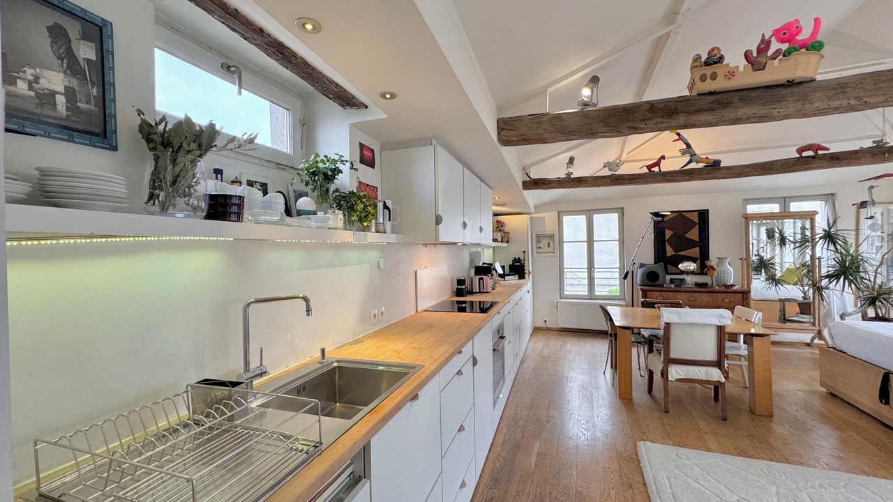 Photo of Kitchen in Quartier de la Folie-Mericourt
