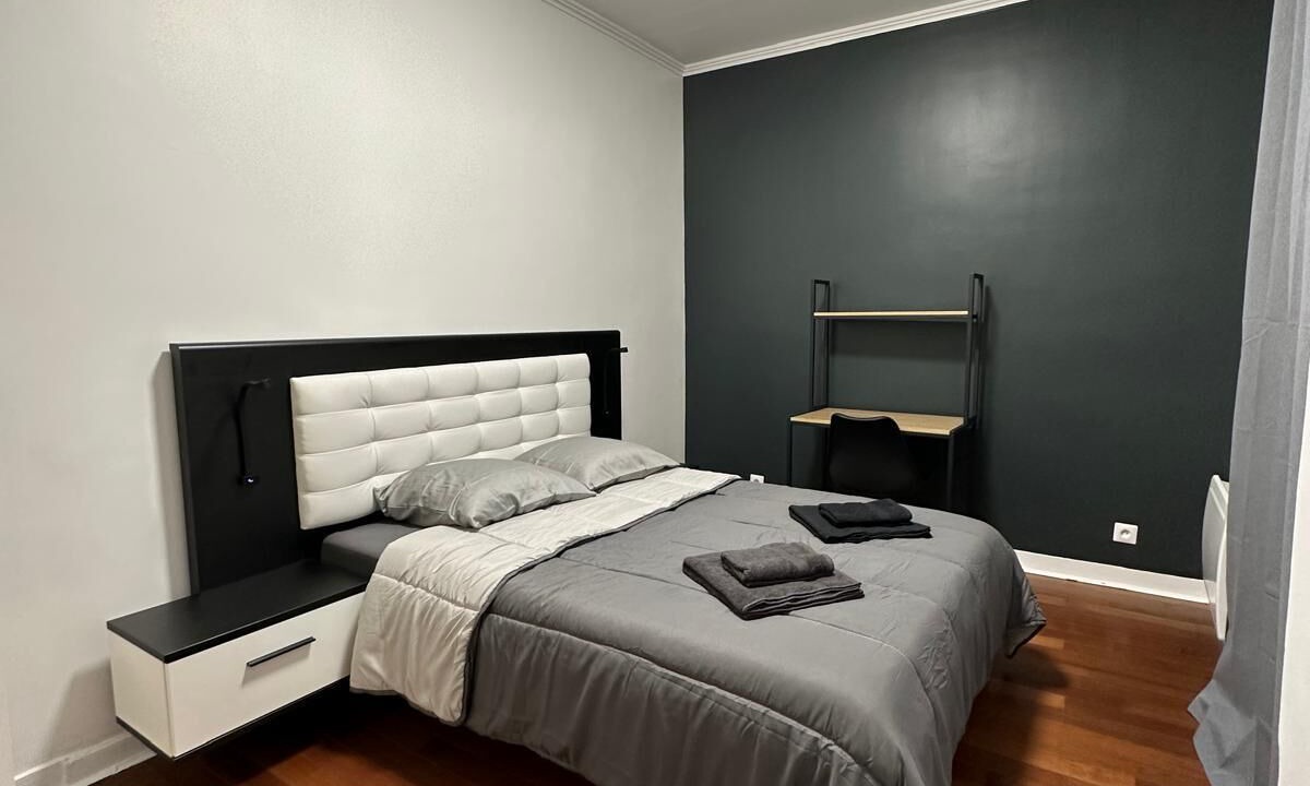 Photo of Bedroom in Les Pavillons-sous-Bois