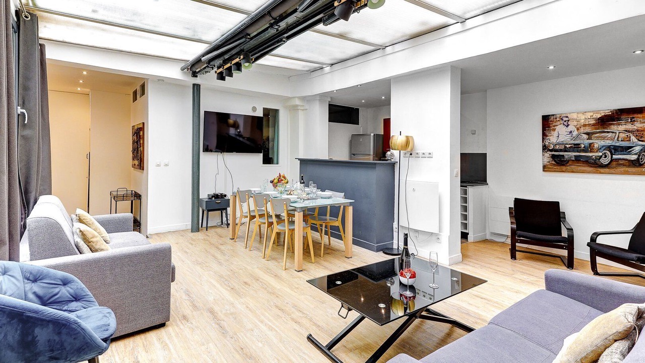 Photo of Livingroom in Quartier de la Folie-Mericourt