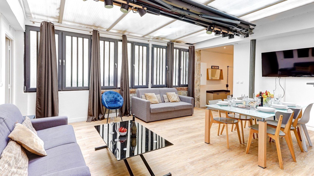Photo of Livingroom in Quartier de la Folie-Mericourt