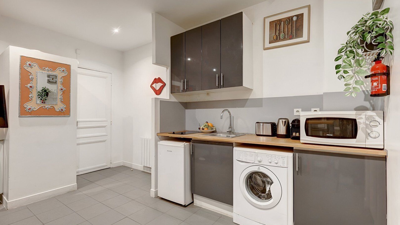 Photo of Kitchen in Quartier de la Folie-Mericourt