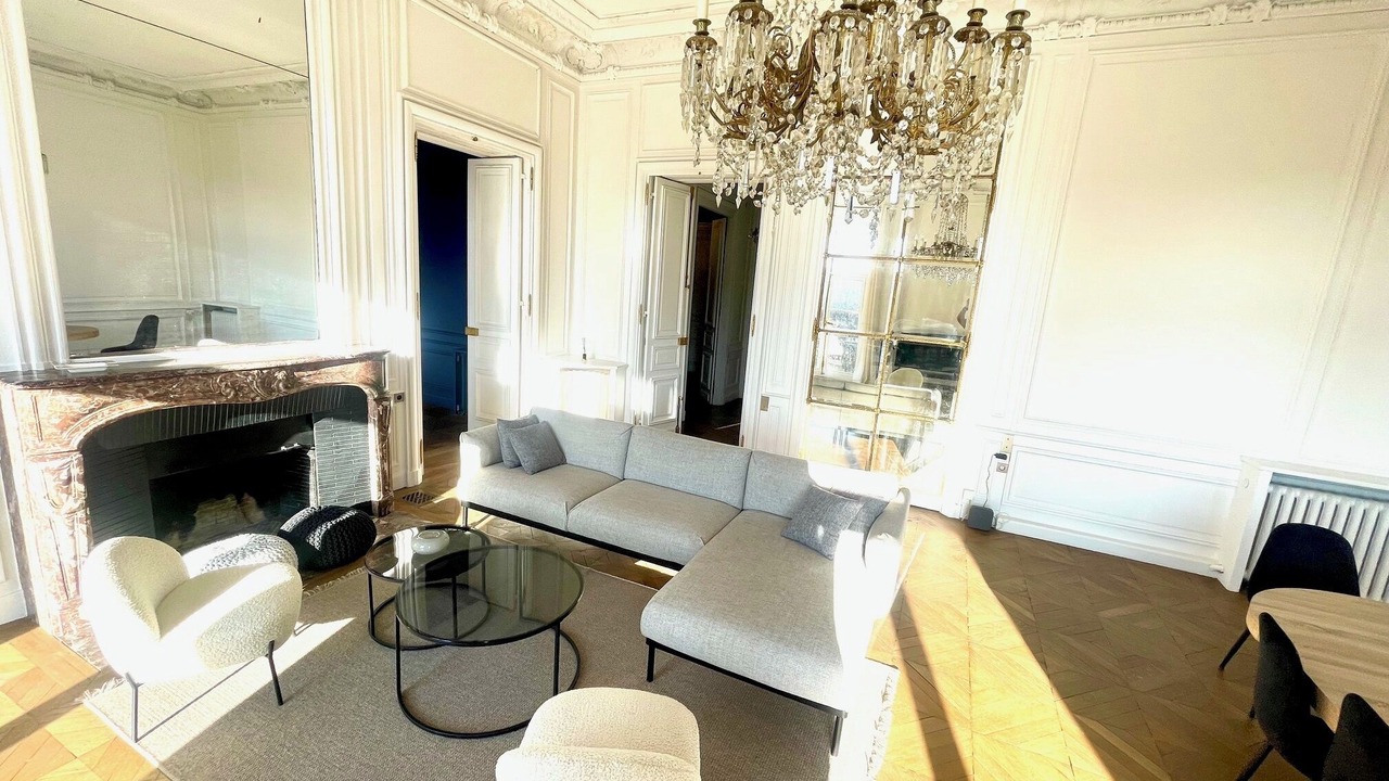 Photo of Livingroom in Quartier de la Place-Vendome