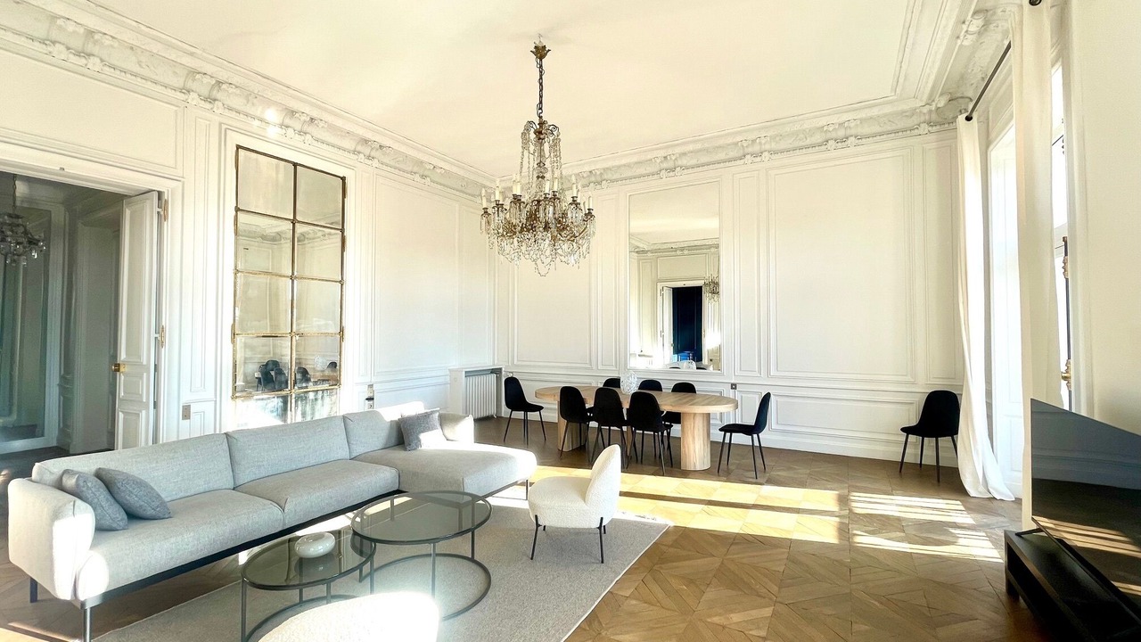 Photo of Livingroom in Quartier de la Place-Vendome
