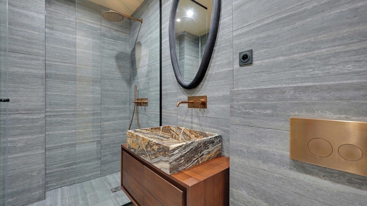 Photo of Bathroom in 3rd Arrondissement