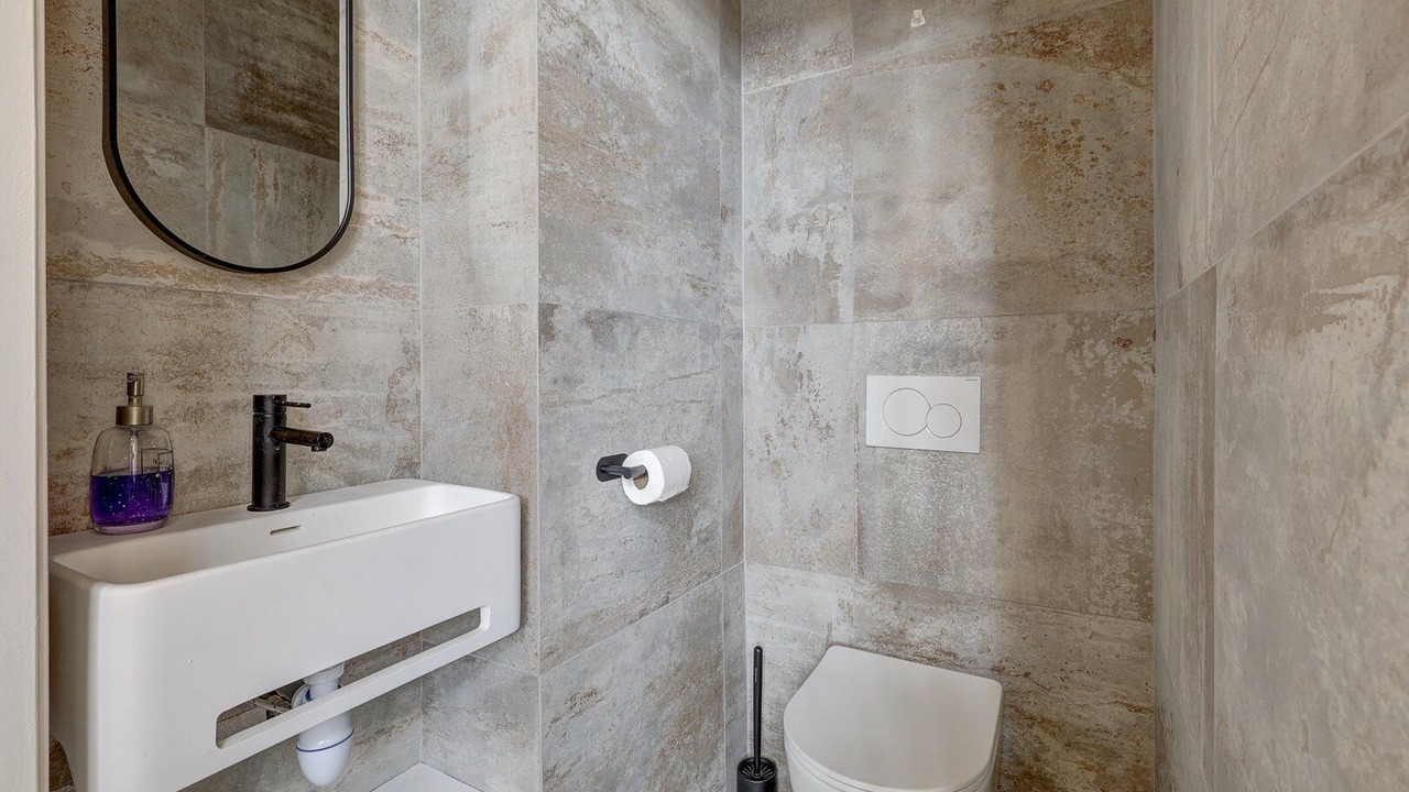Photo of Bathroom in Saint-Lambert