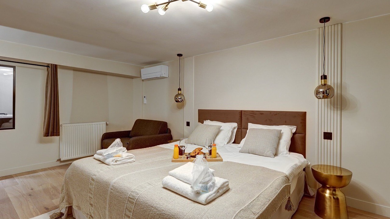 Photo of Bedroom in Saint-Lambert