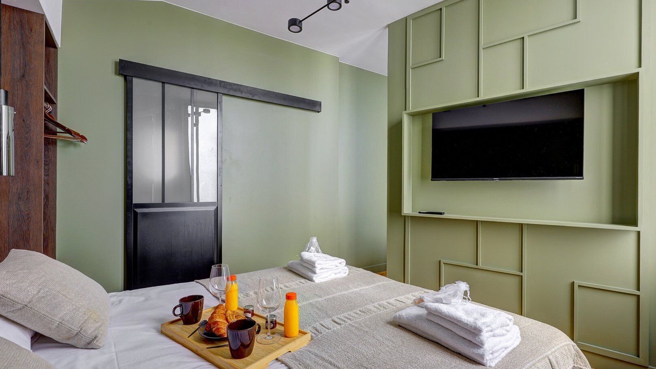 Photo of Bedroom in Saint-Lambert