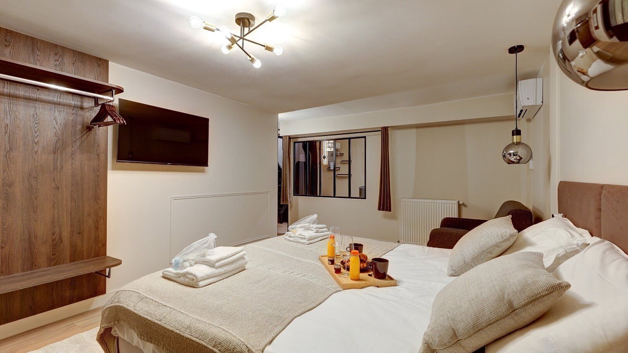 Photo of Bedroom in Saint-Lambert