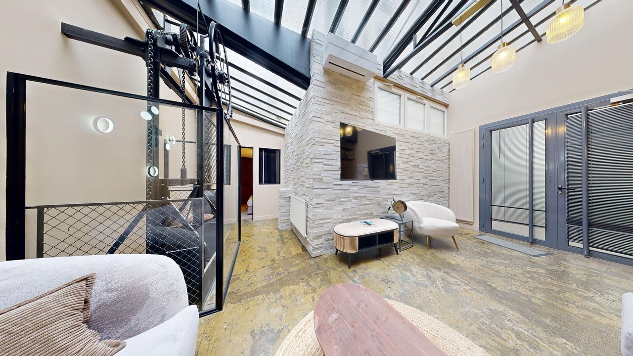 Photo of Bedroom in Saint-Lambert