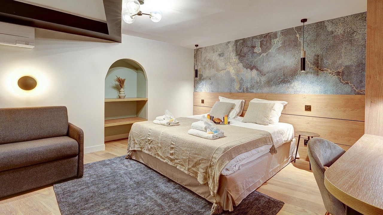 Photo of Bedroom in Saint-Lambert