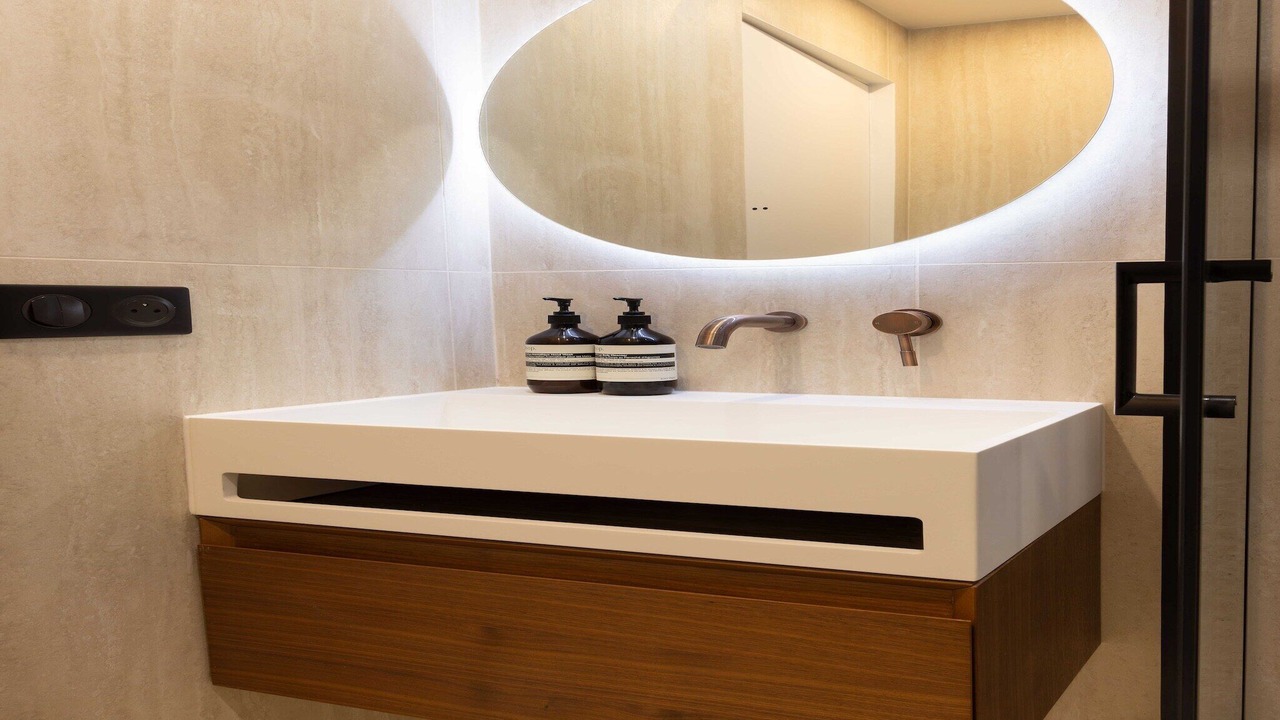 Photo of Bathroom in Quartier de la Folie-Mericourt