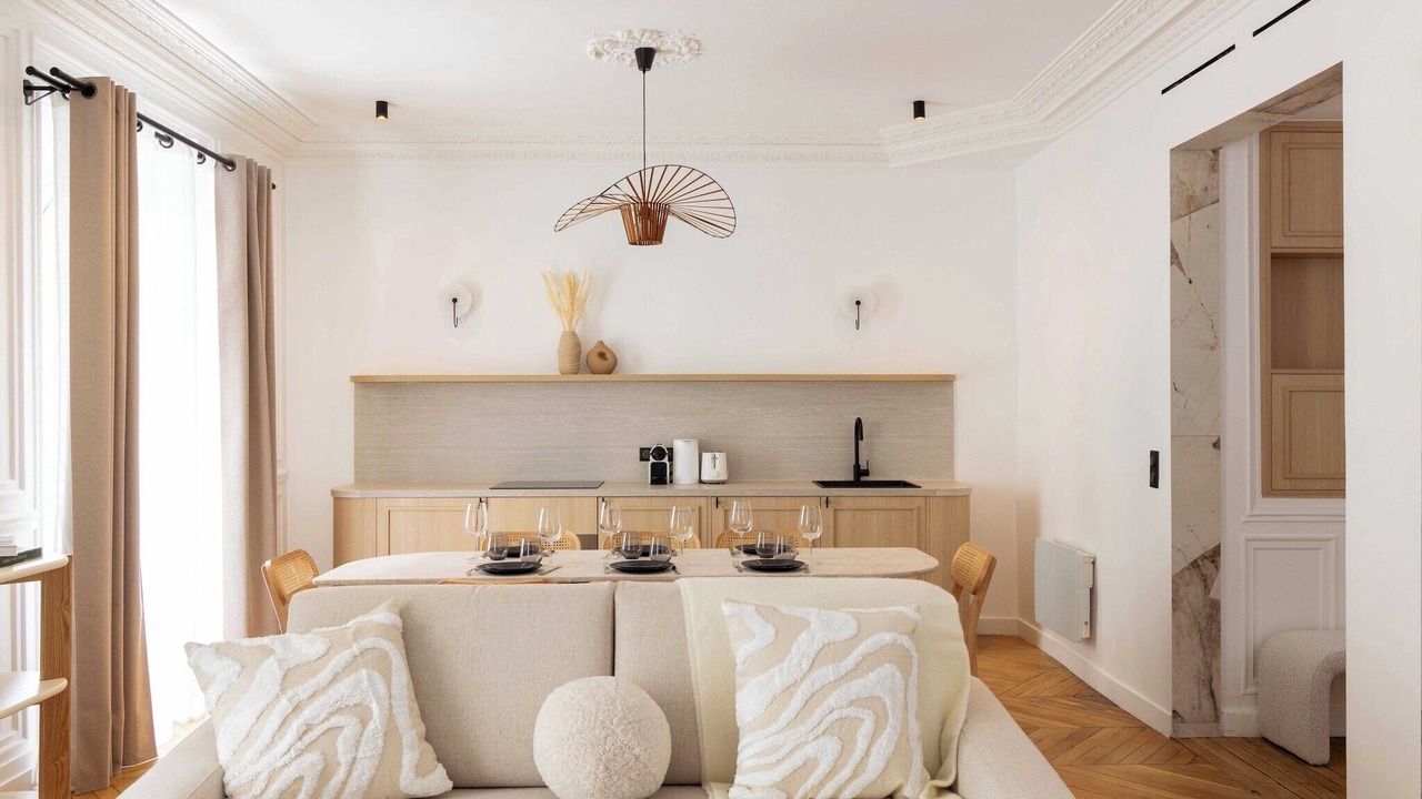 Photo of Livingroom in Quartier des Grandes-Carrieres