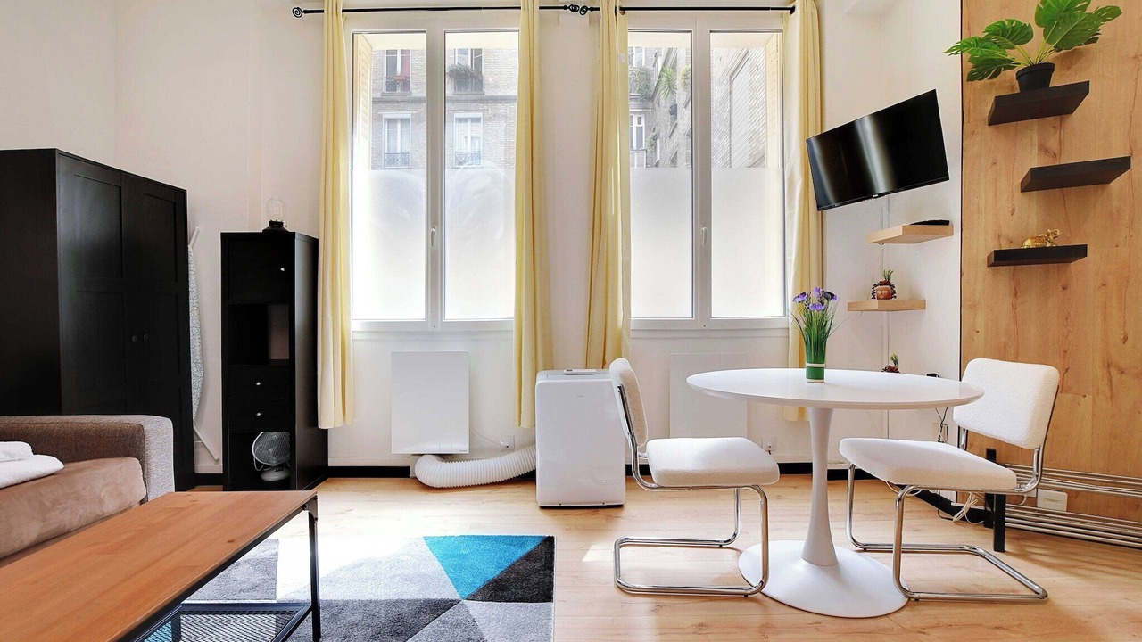 Photo of Livingroom in 19th Arrondissement
