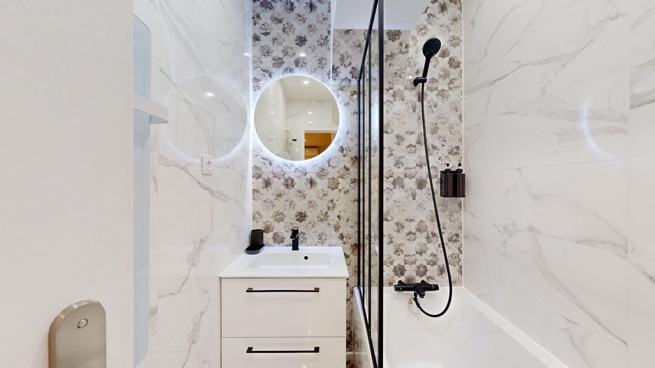 Photo of Bathroom in Arts-et-Metiers