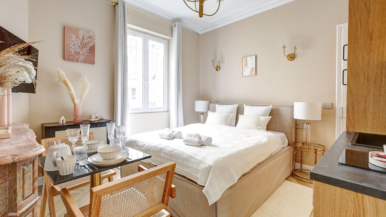 Photo of Livingroom in Quartier de la Folie-Mericourt