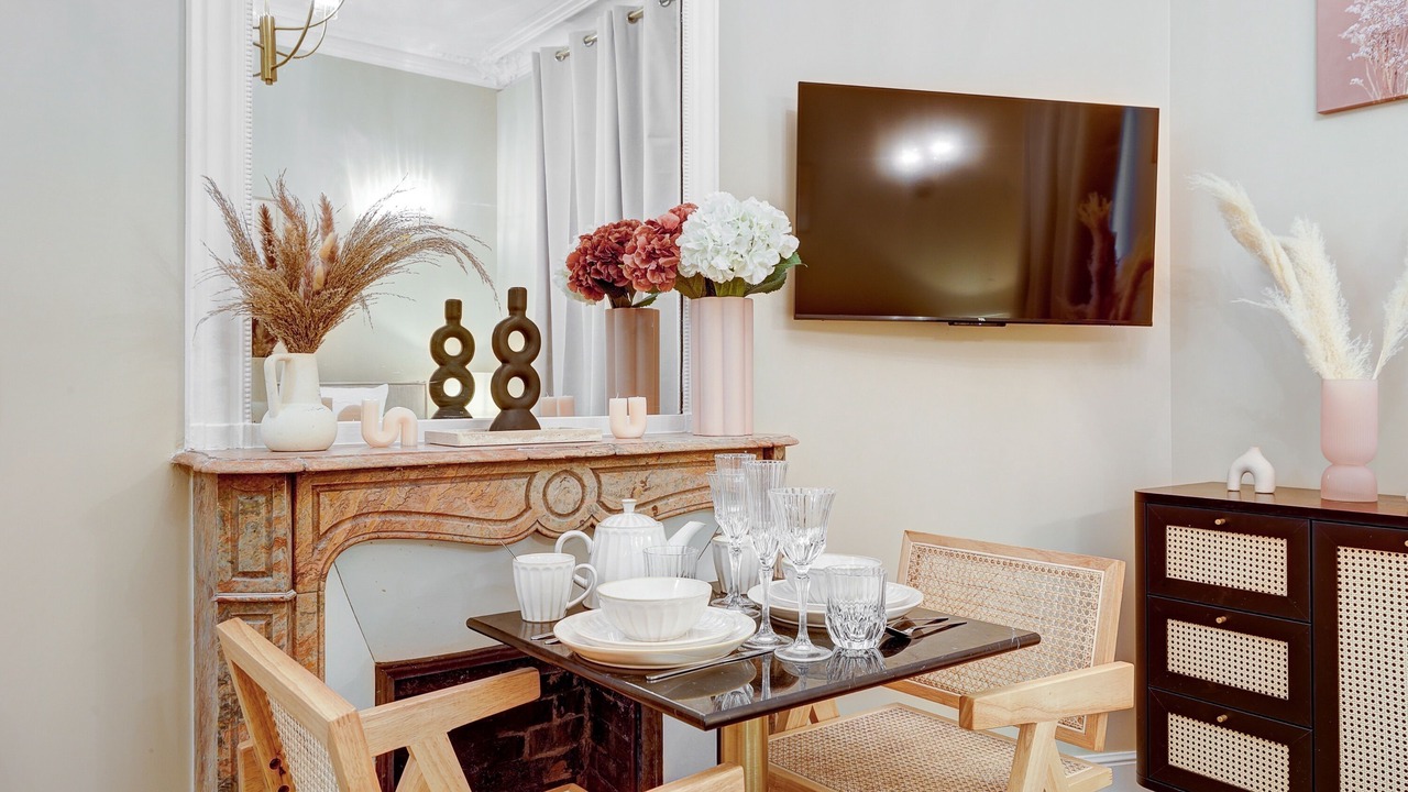 Photo of Livingroom in Quartier de la Folie-Mericourt