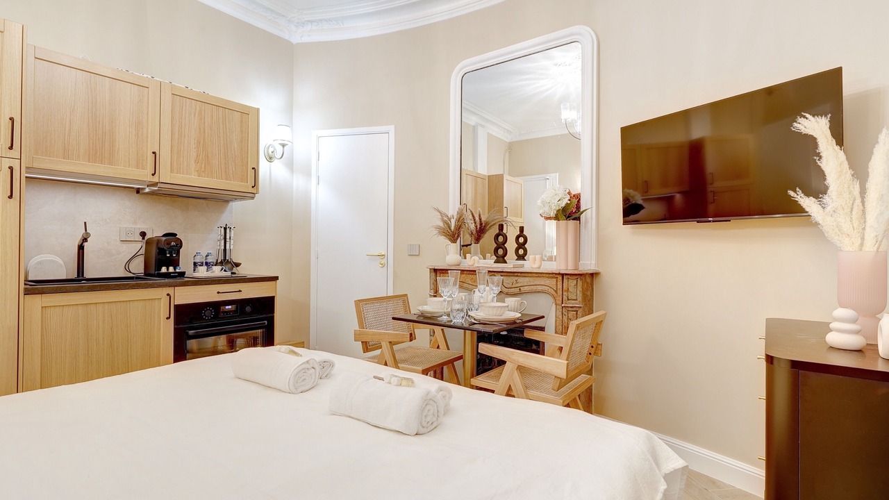 Photo of Livingroom in Quartier de la Folie-Mericourt