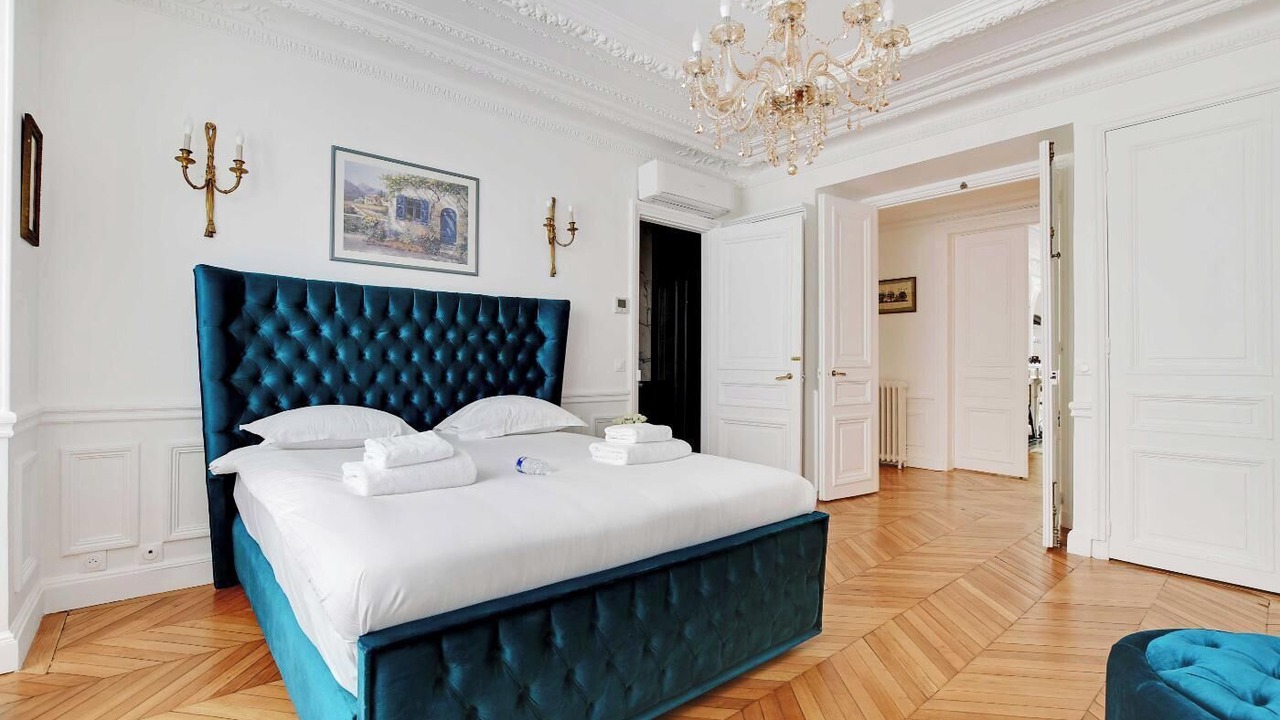 Photo of Bedroom in Chaillot