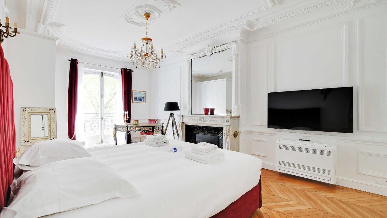 Photo of Bedroom in Chaillot