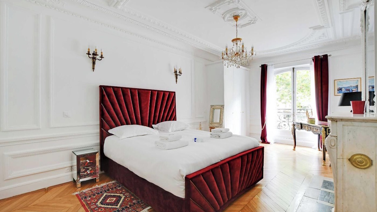 Photo of Bedroom in Chaillot