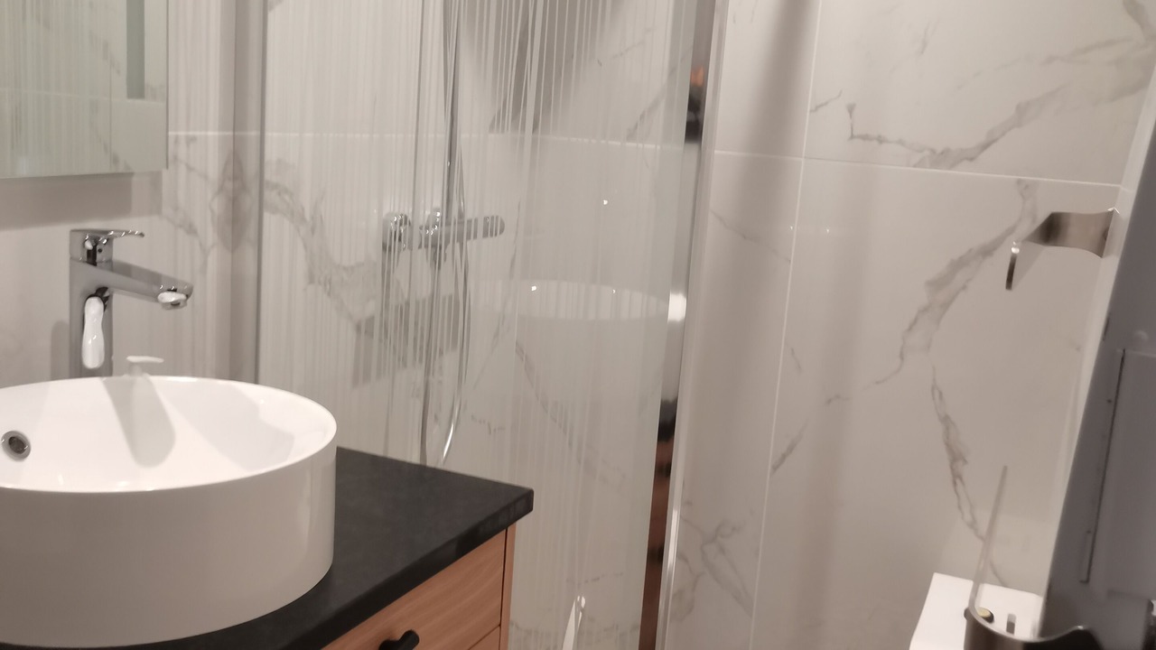 Photo of Bathroom in Troo