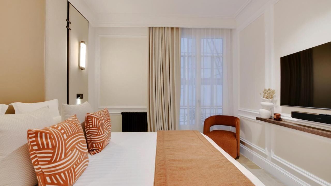 Photo of Bedroom in Notre-Dame-des-Champs