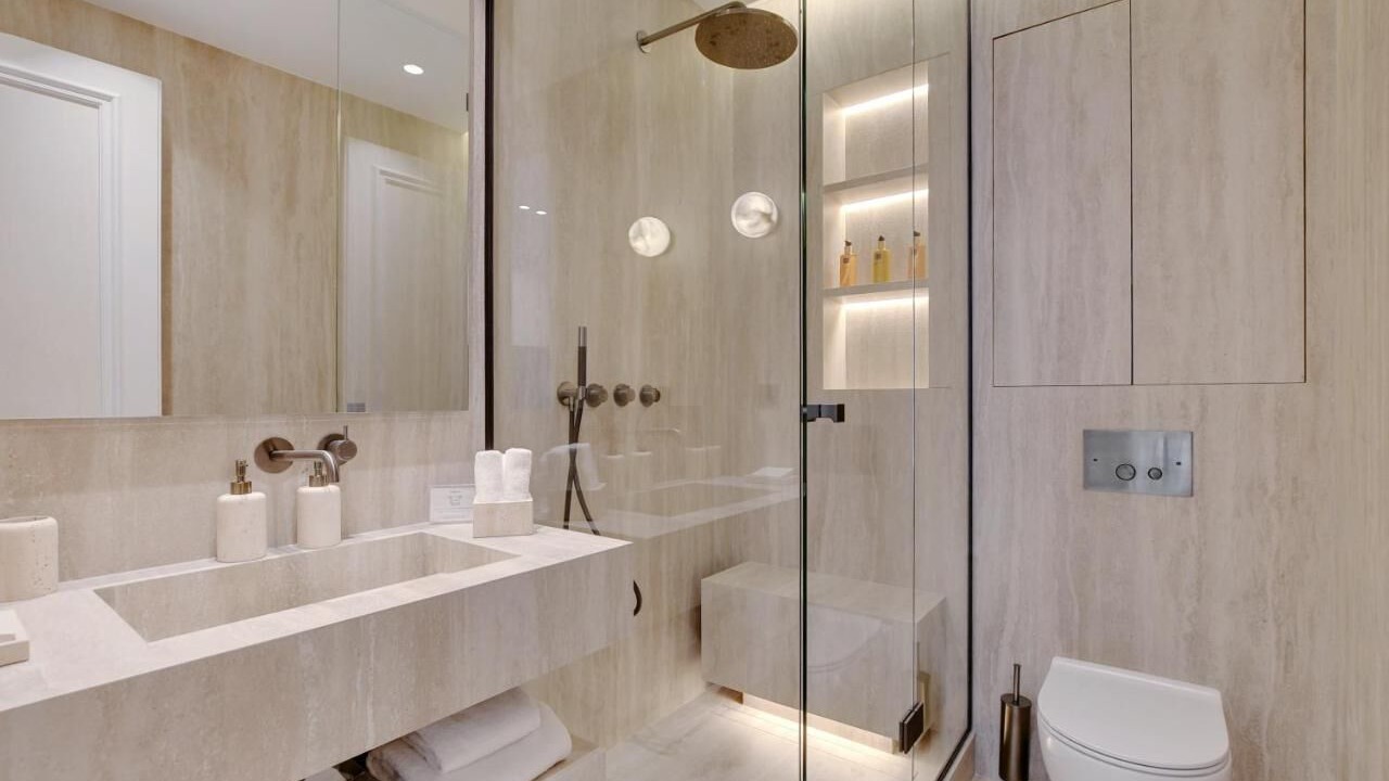 Photo of Bathroom in Notre-Dame-des-Champs