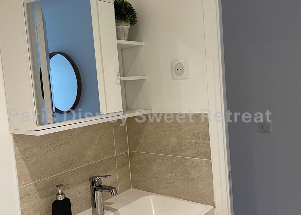 Photo of Bathroom in Esbly