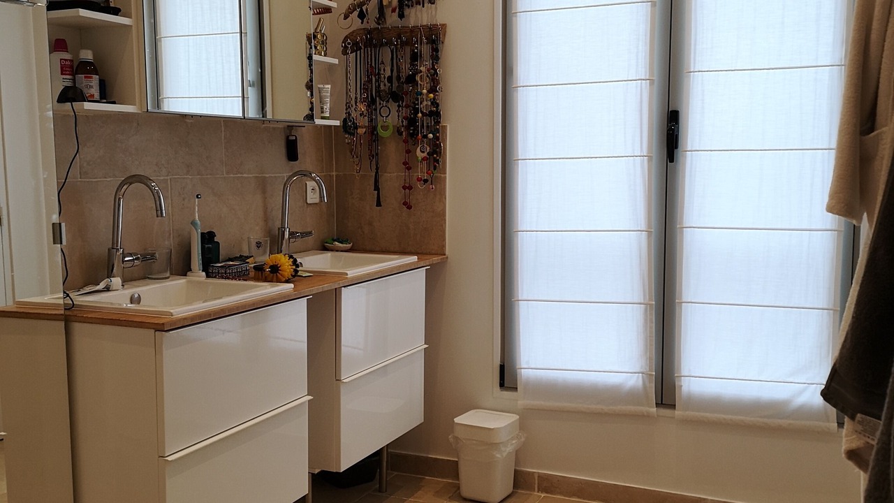 Photo of Bathroom in Garches