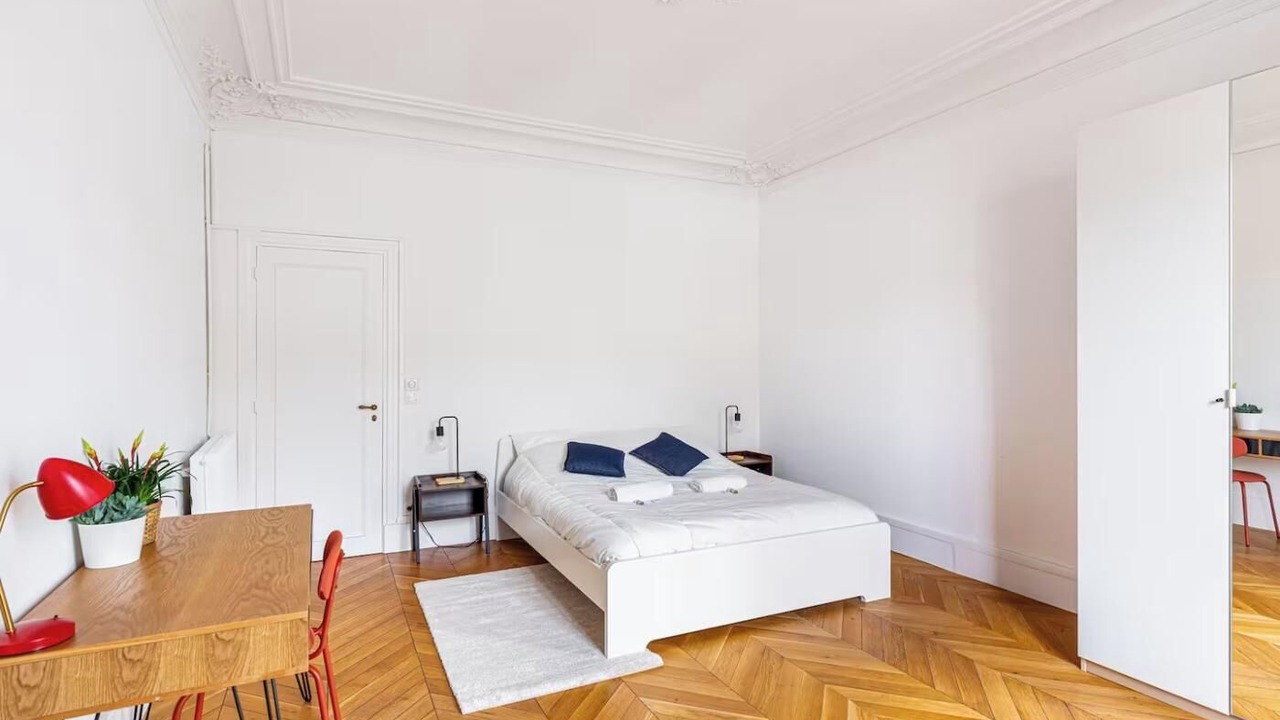 Photo of Bedroom in Sorbonne