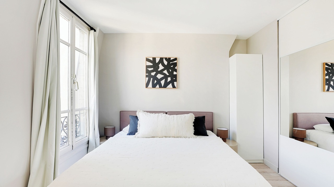 Photo of Bedroom in Chaillot