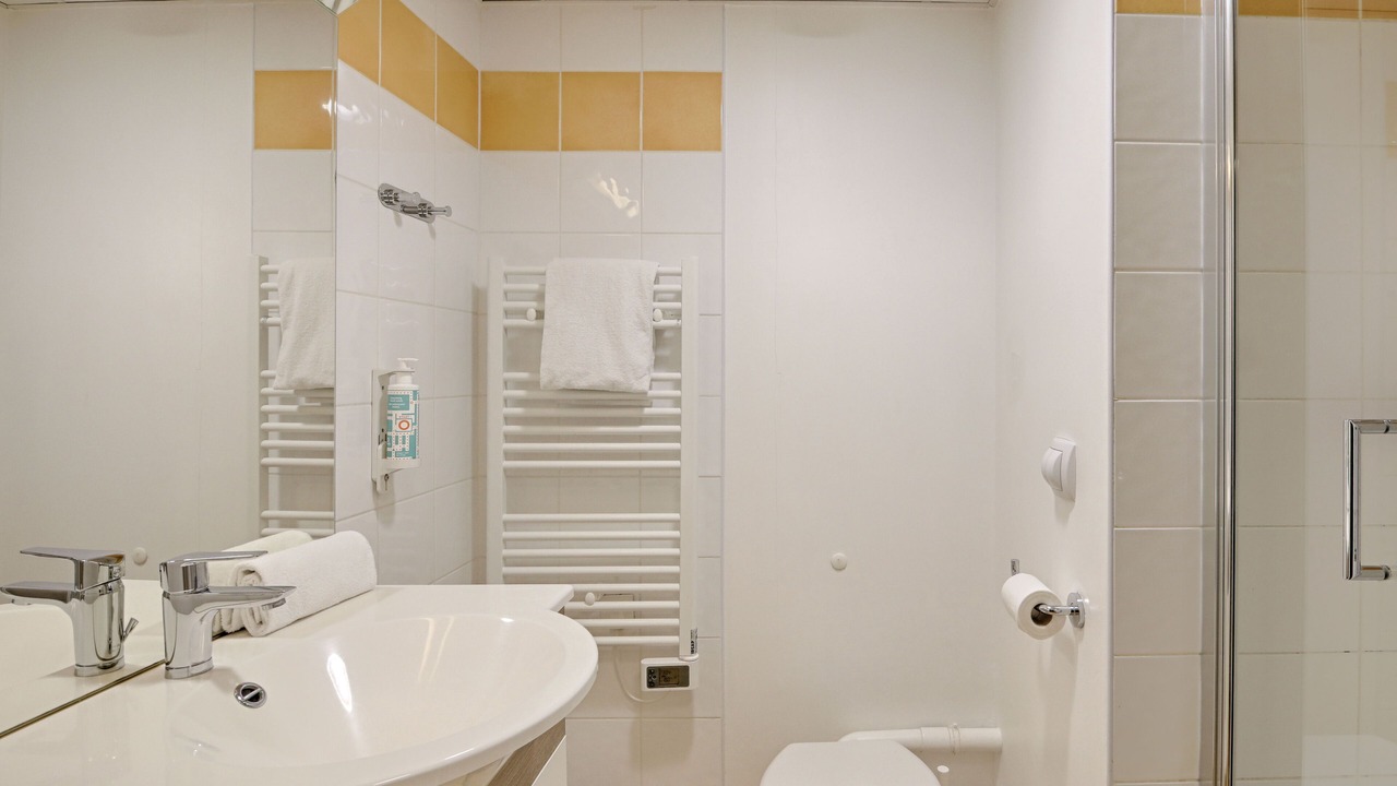 Photo of Bathroom in Le Port sous la Lune