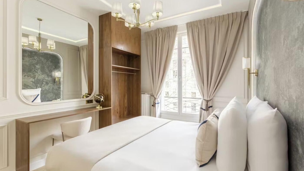Photo of Bedroom in Chaillot