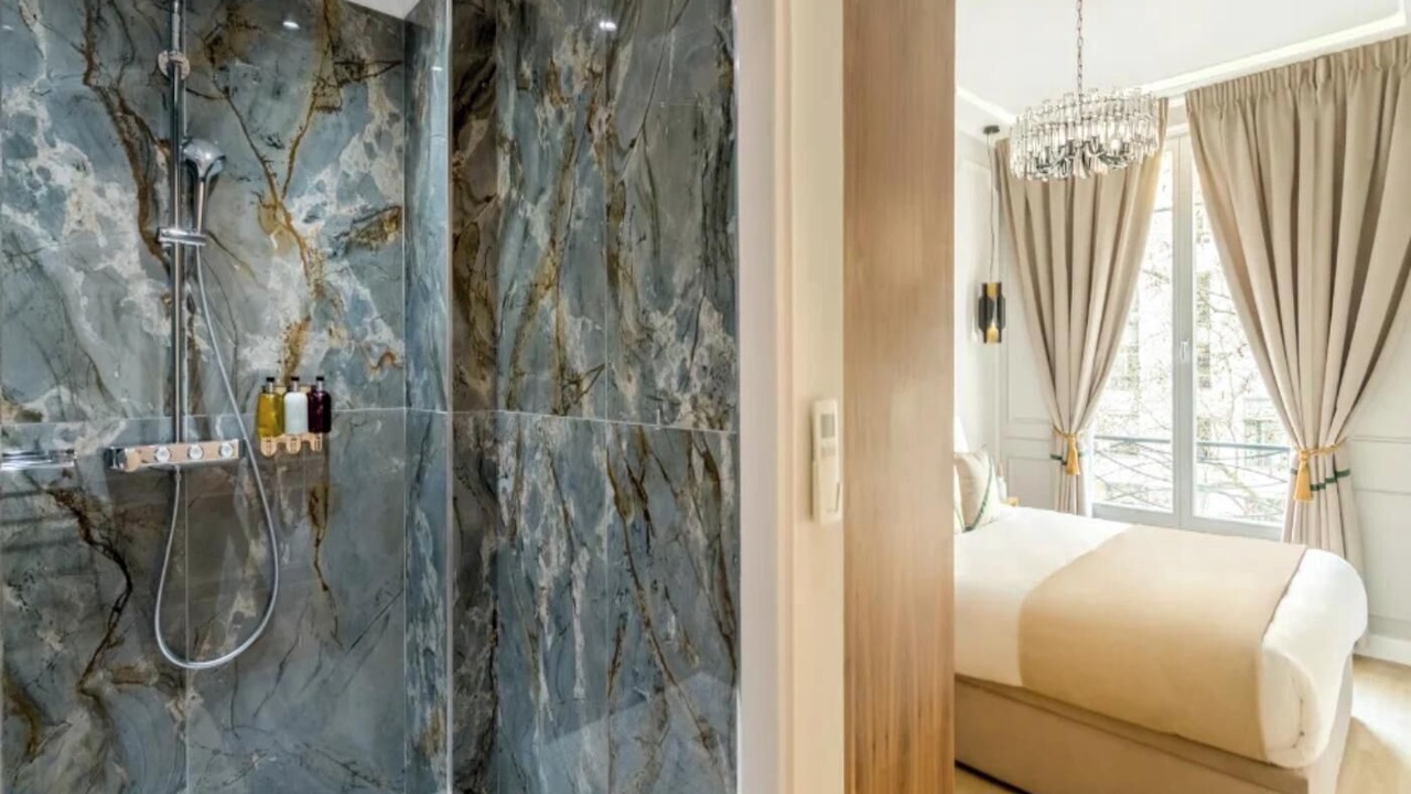 Photo of Bathroom in Chaillot