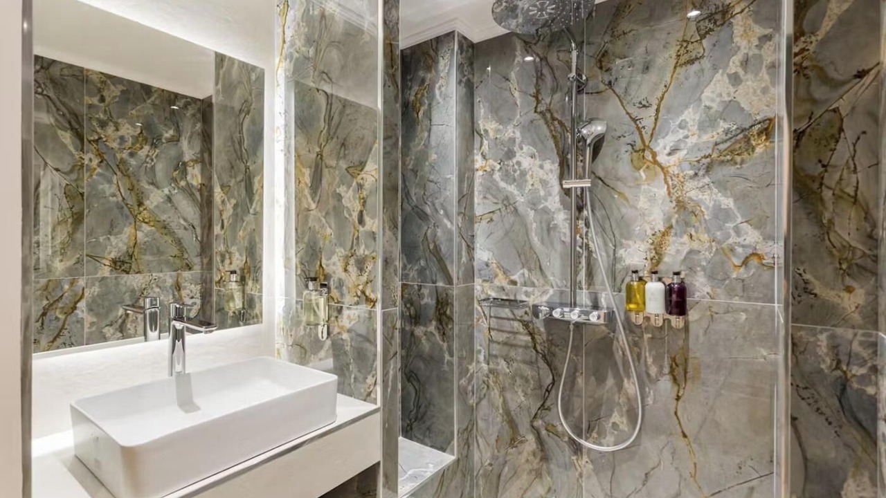 Photo of Bathroom in Chaillot
