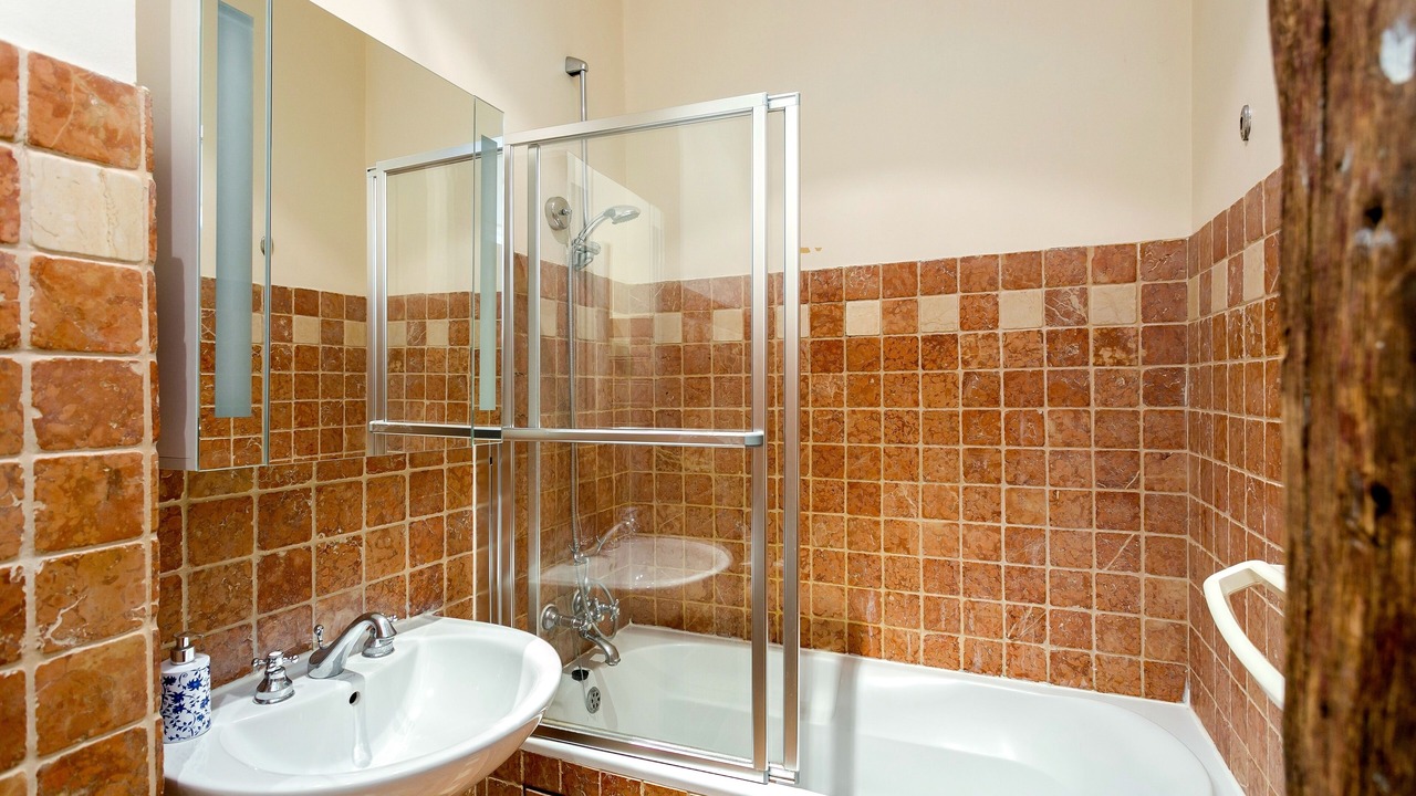 Photo of Bathroom in Quartier de la Place-Vendome