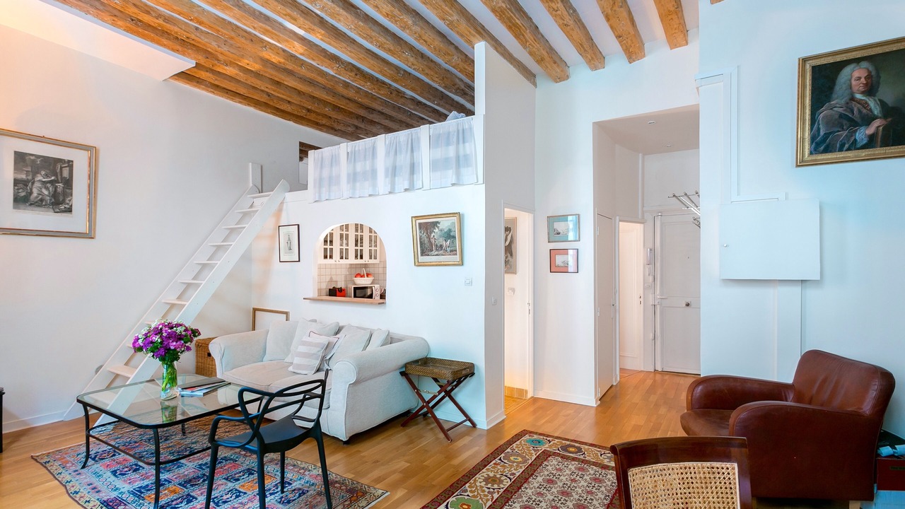 Photo of Livingroom in Quartier de la Place-Vendome