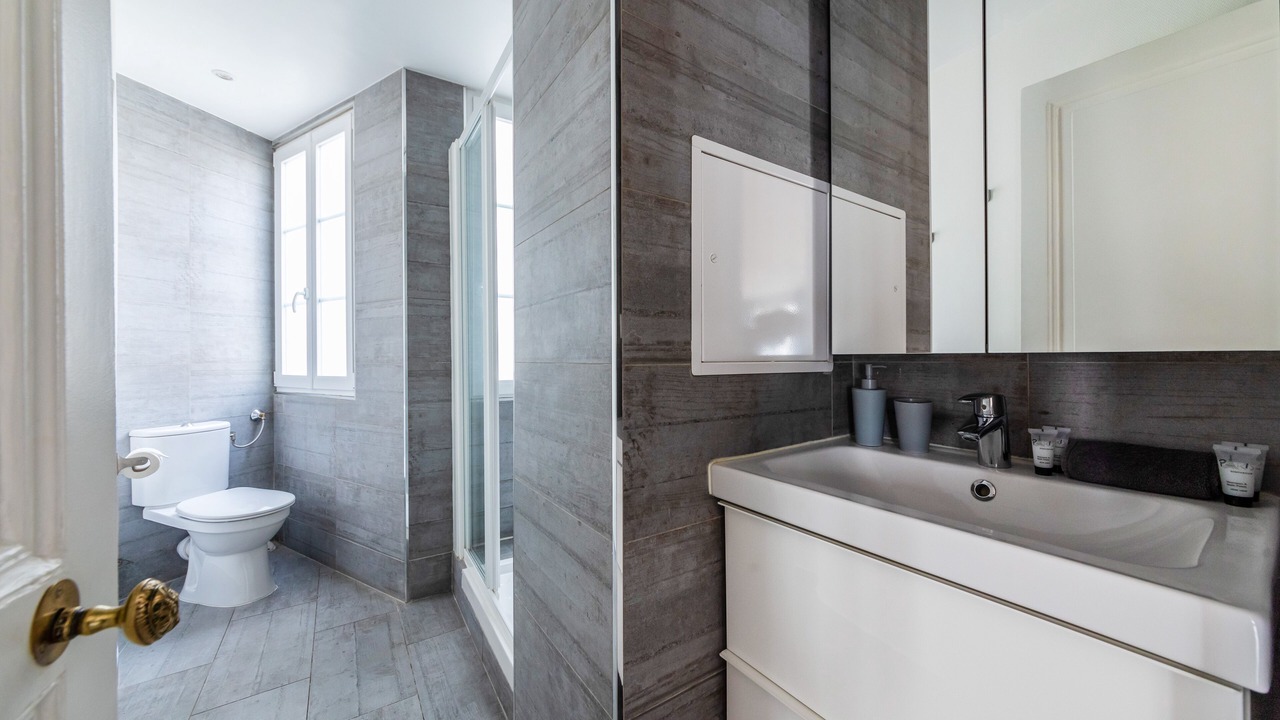 Photo of Bathroom in Quartier du Faubourg-Montmartre