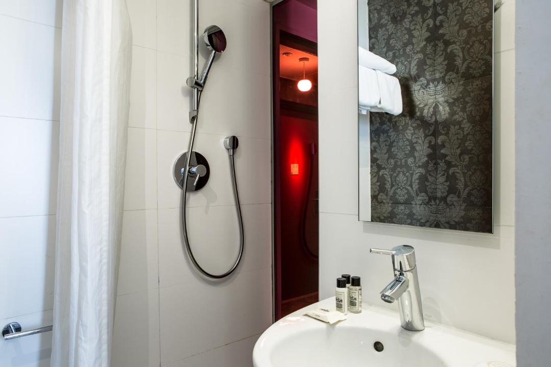 Photo of Bathroom in 12th Arrondissement