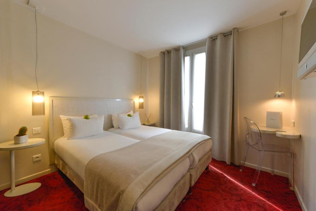 Photo of Bedroom in 12th Arrondissement