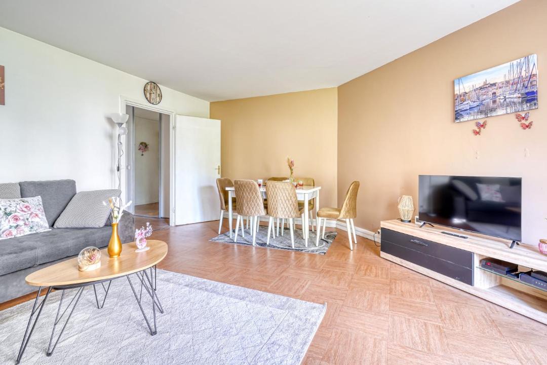 Photo of Livingroom in L'Hay-les-Roses