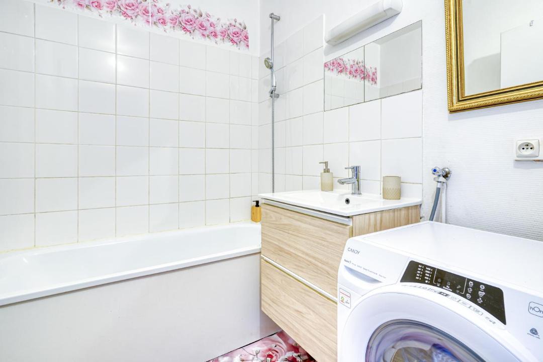 Photo of Bathroom in L'Hay-les-Roses