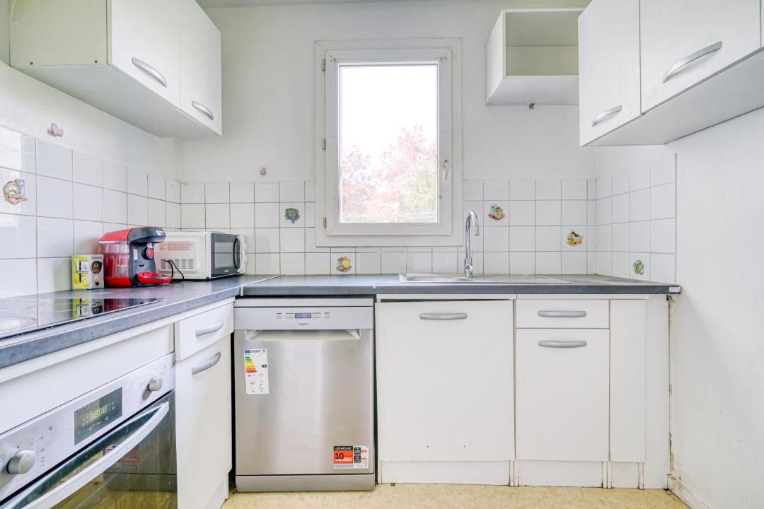 Photo of Kitchen in L'Hay-les-Roses