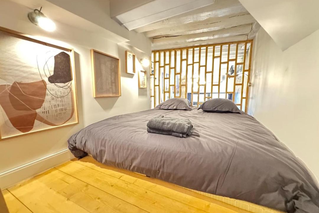 Photo of Bedroom in 3rd Arrondissement
